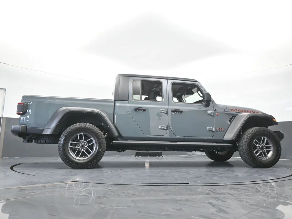 Used 2024 Anvil Clear Coat Jeep Mojave image 62