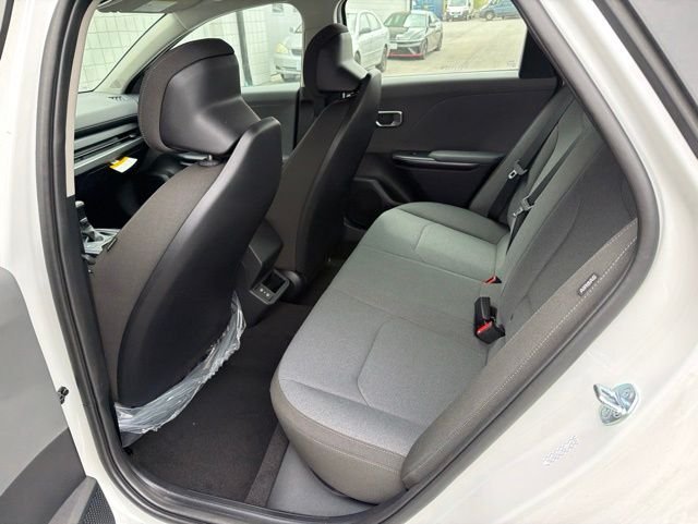 New 2026 Snow White Pearl Kia LXS image 8