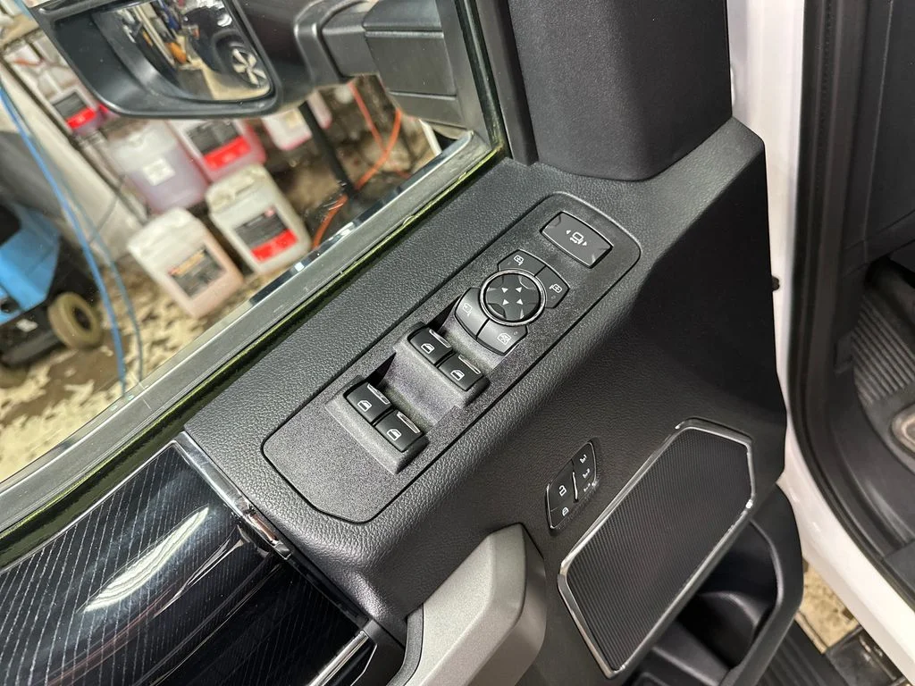 Used 2021 White Ford Platinum image 16