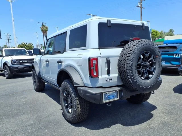 New 2026 Avalanche Gray Ford Badlands image 4