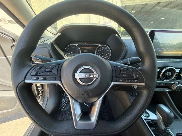 Used 2025 Gray Nissan SV image 27