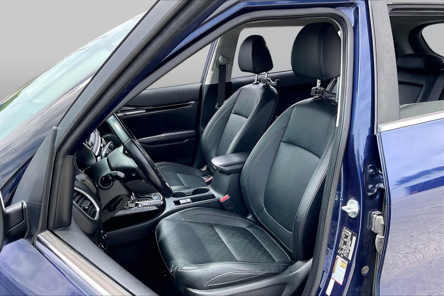 Used 2021 Dark Ocean Blue/White Roof Kia SX image 8