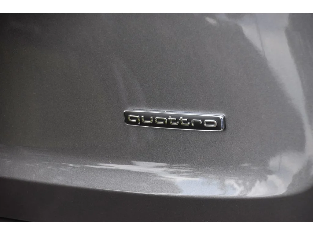 Used 2025 Gry Audi Premium Plus image 28