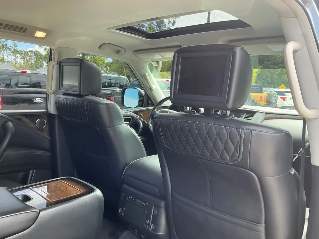 Used 2019 Gray INFINITI LUXE image 22