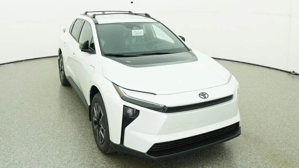 New 2026 Wind Chill Pearl Toyota XLE image 17