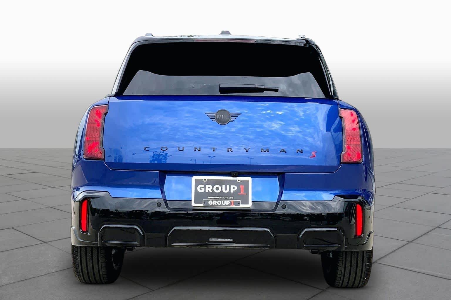 New 2027 Blazing Blue Metallic MINI Iconic image 4