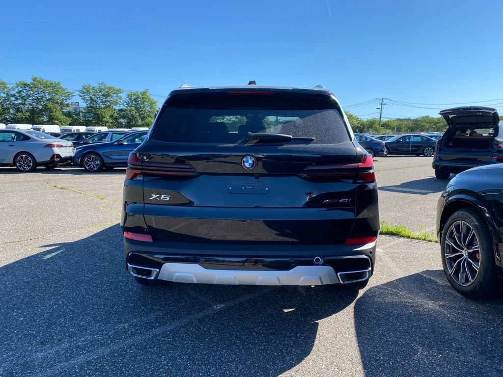 New 2026 Black Sapphire Metallic BMW xDrive40i image 3