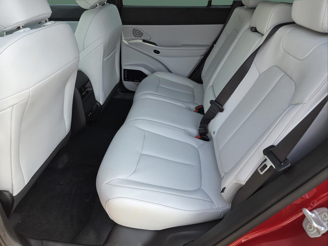New 2026 Red Hot Pearl-Coat Exterior Paint Jeep Limited image 18