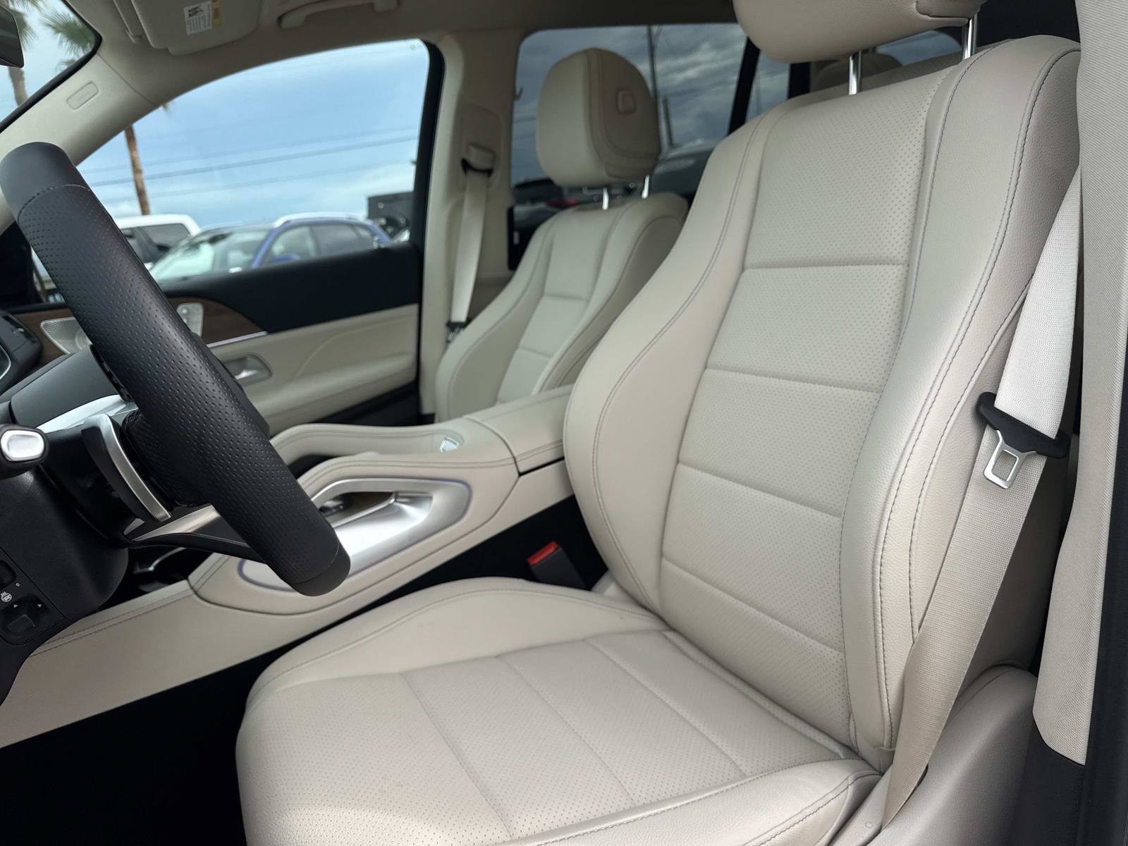 New 2026  Mercedes-Benz GLS 450 image 12