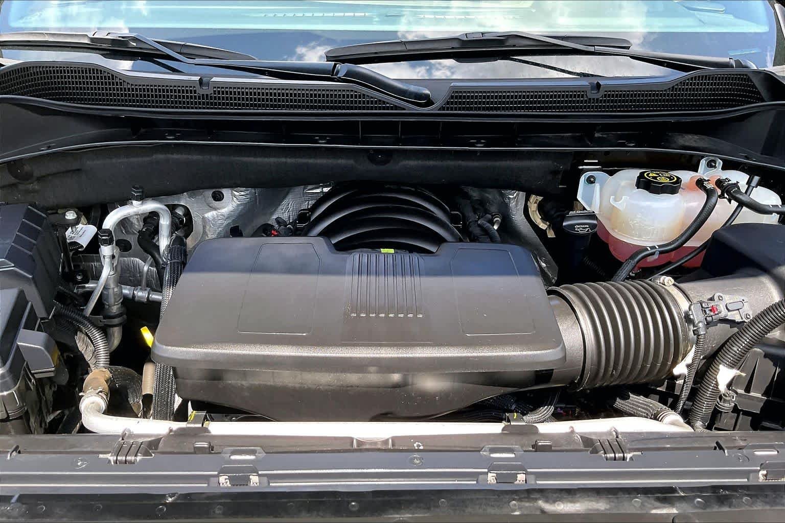 Used 2024 Black Chevrolet ZR2 image 31