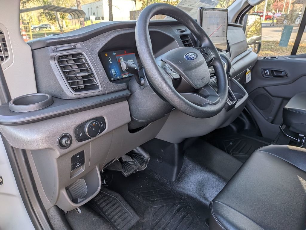 New 2026 Oxford White Ford Cargo Van image 28