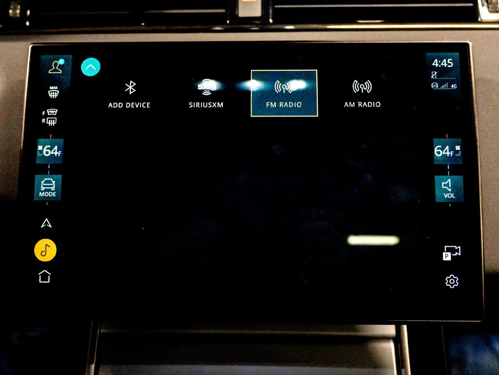 Used 2025 Black Land Rover S image 31