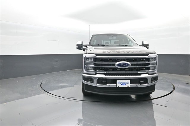 2025 Ford F-350 King Ranch photo 2
