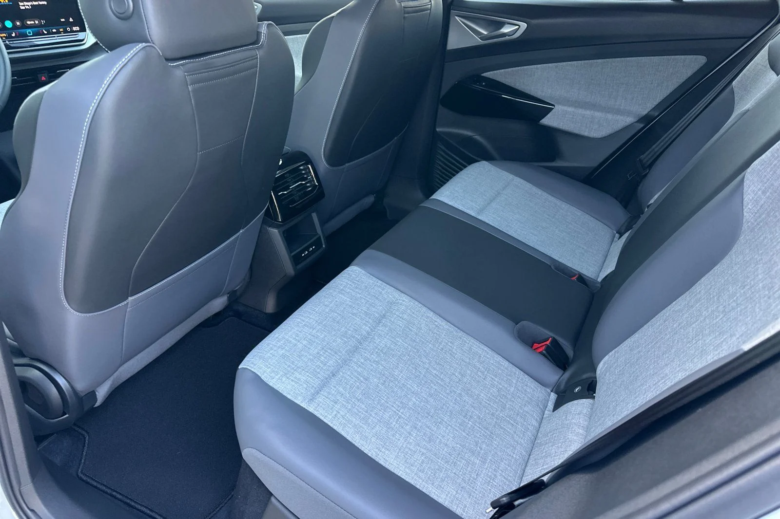 New 2026 White Volkswagen Pro image 10