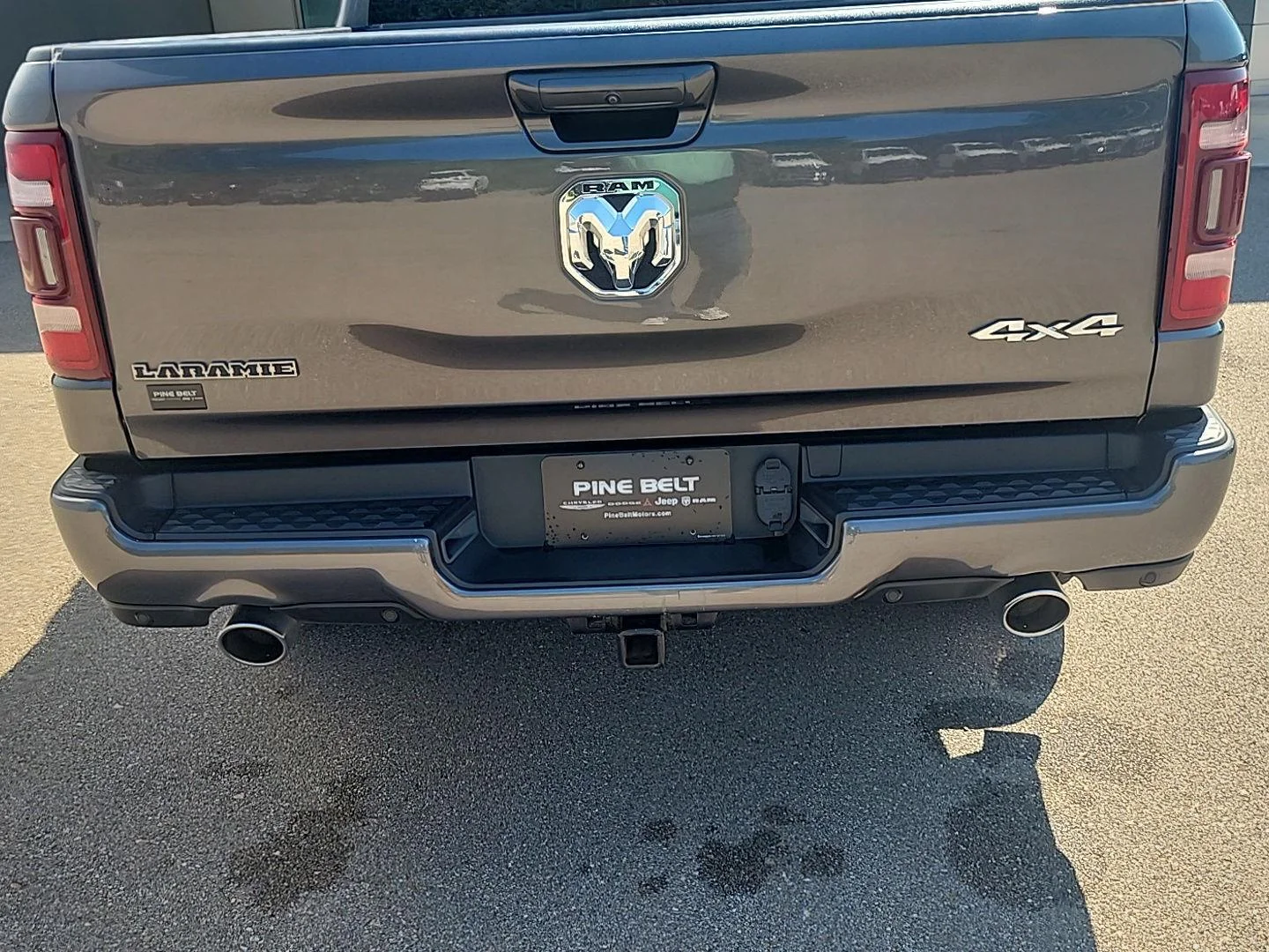 Used 2023 Granite Crystal Metallic Clearcoat Ram Laramie image 20