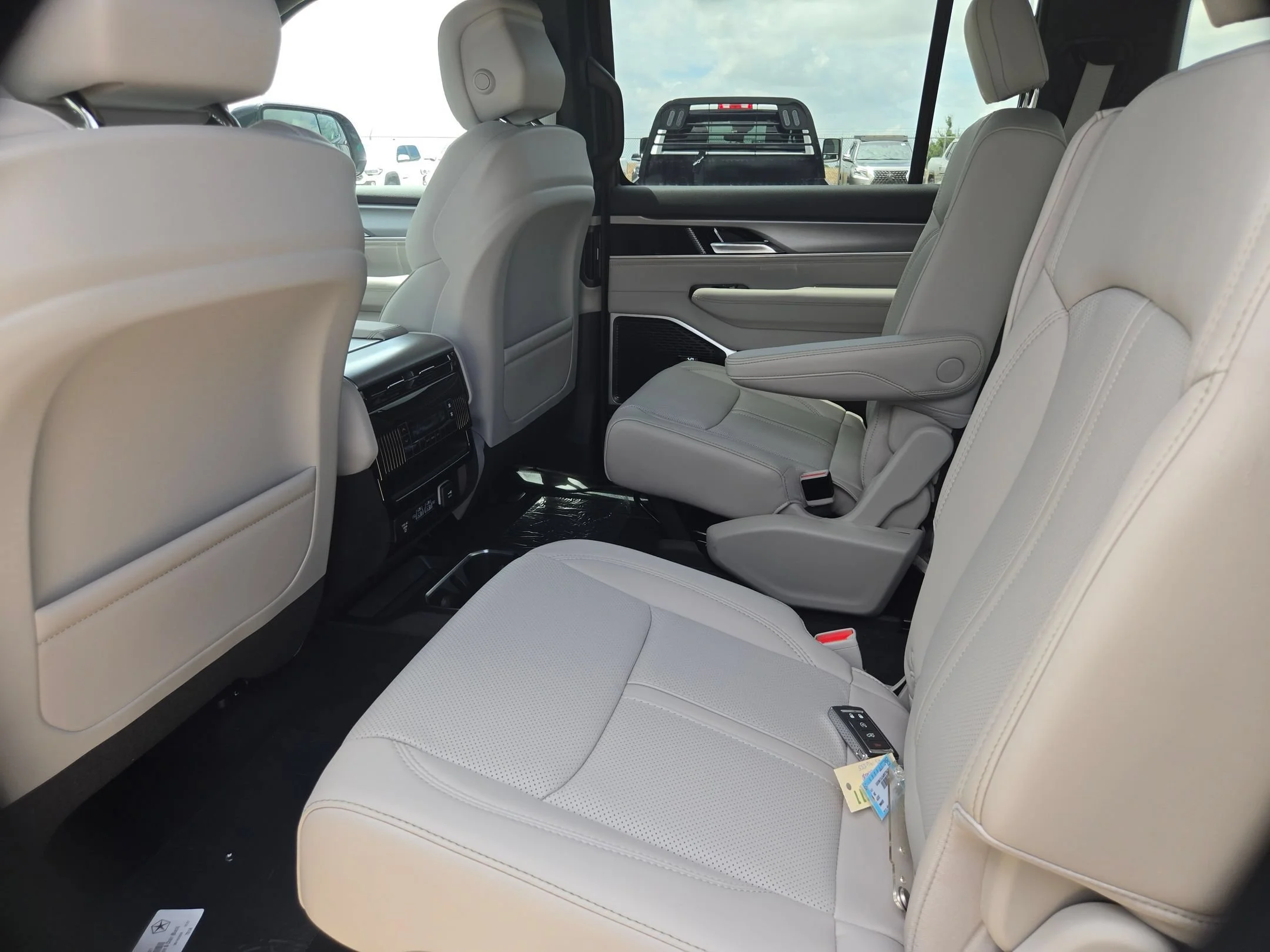 New 2026 High Gloss Black Exterior Paint Jeep  image 13