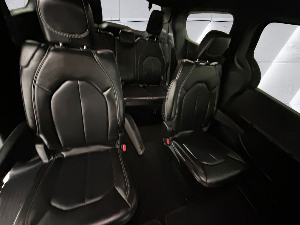 Used 2026 Black Chrysler Select image 16