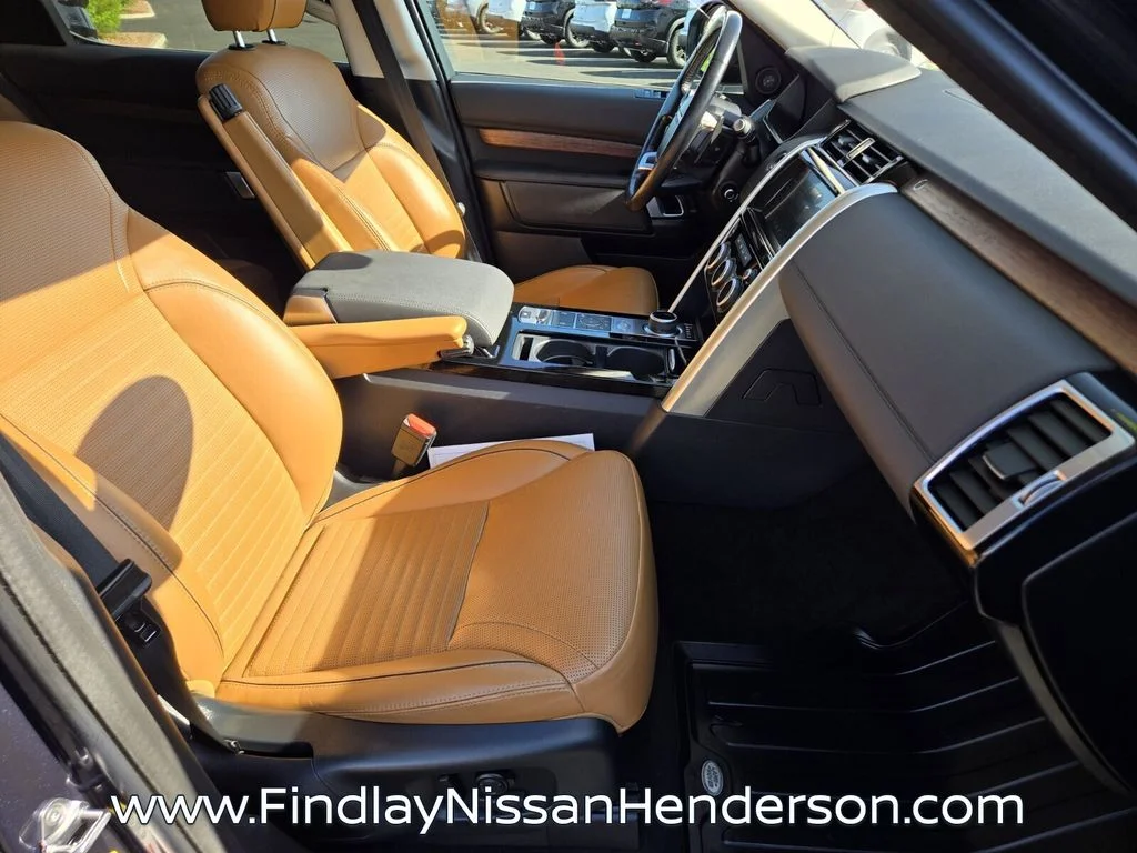 Used 2019  Land Rover HSE image 17