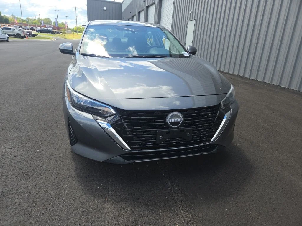 Used 2025 Gray Nissan S image 2