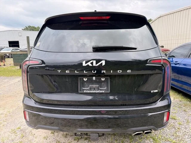 Used 2024 Black Kia EX X-Line image 16
