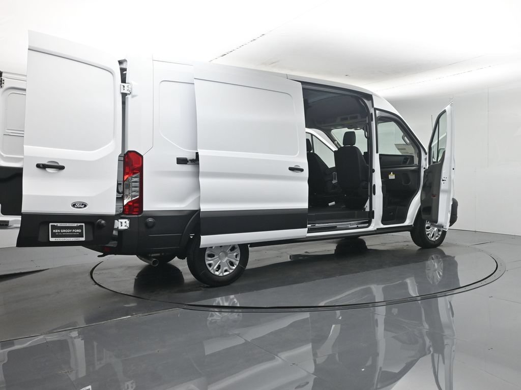 New 2026 White Ford Base image 5