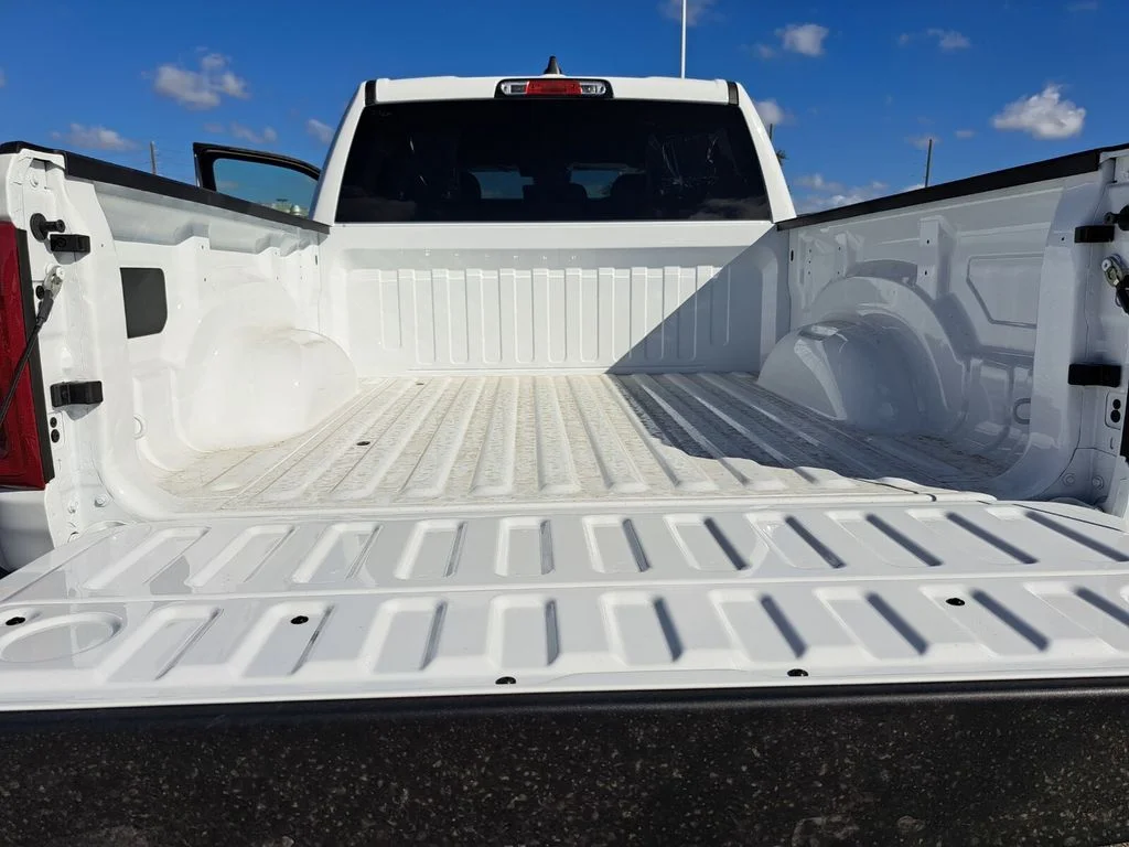 New 2026 Bright White Clear-Coat Exterior Paint RAM Big Horn/Lone Star image 27