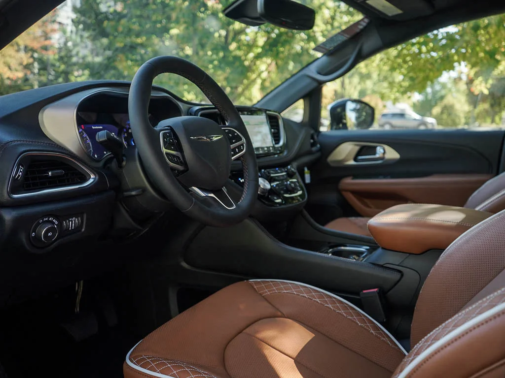 2026 Chrysler Pacifica Pinnacle - Photo 18