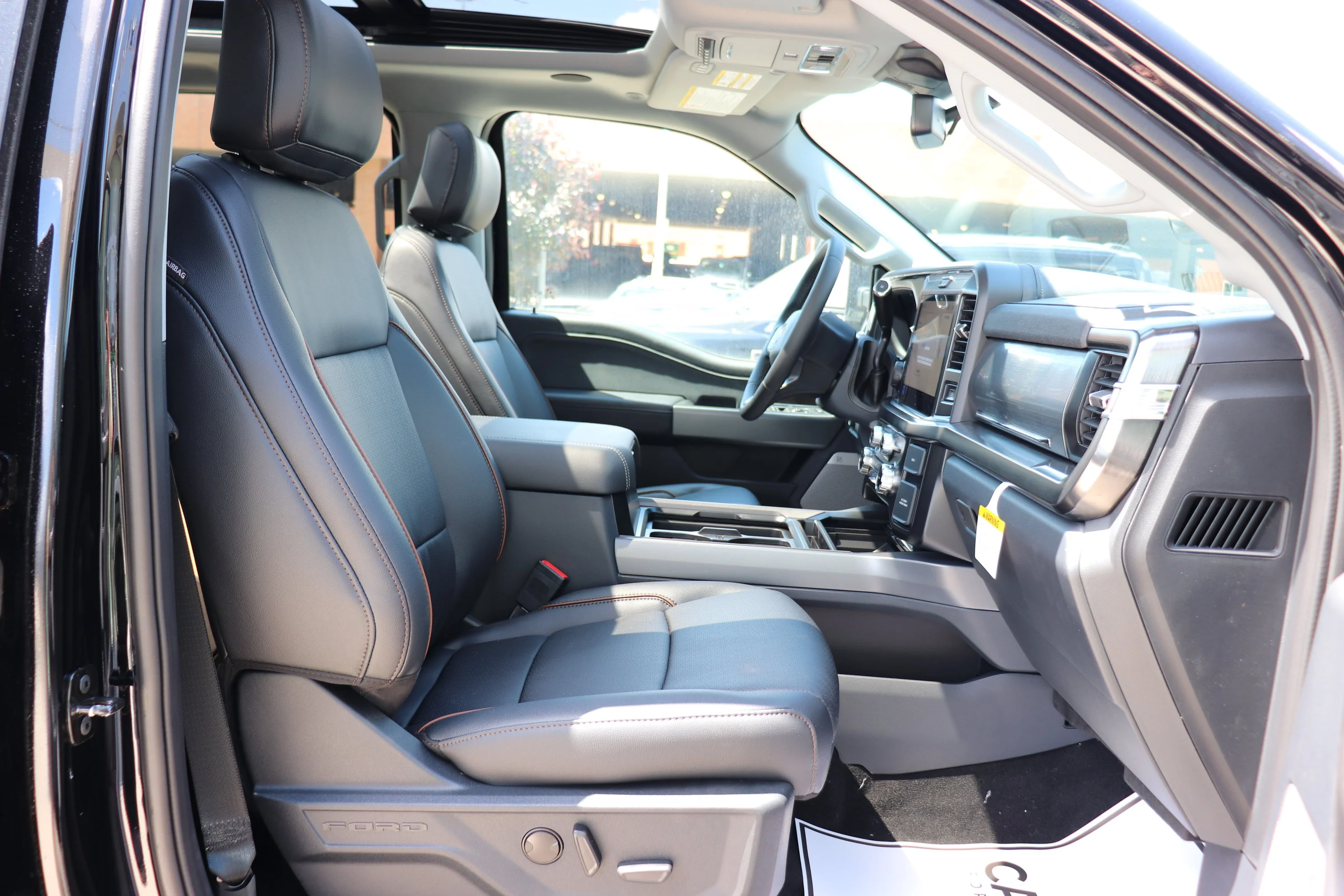 New 2026 AGATE BLACK METALLIC Ford LARIAT image 7