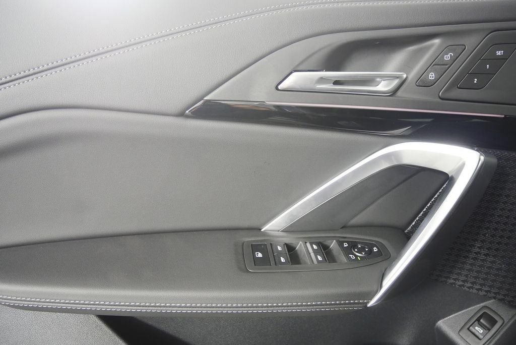 Used 2026 Night Dusk Blue Metallic BMW xDrive28i image 8