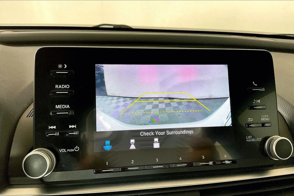 Used 2019  Honda LX image 21