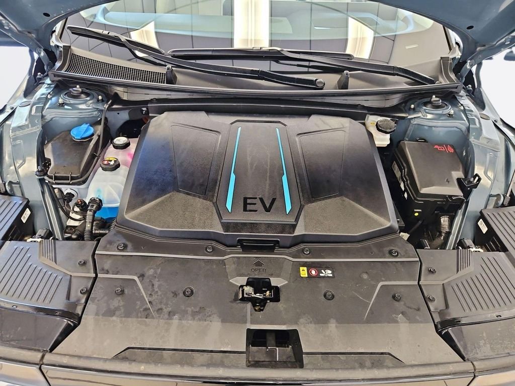 2024 Hyundai IONIQ 5 Limited - Photo 31
