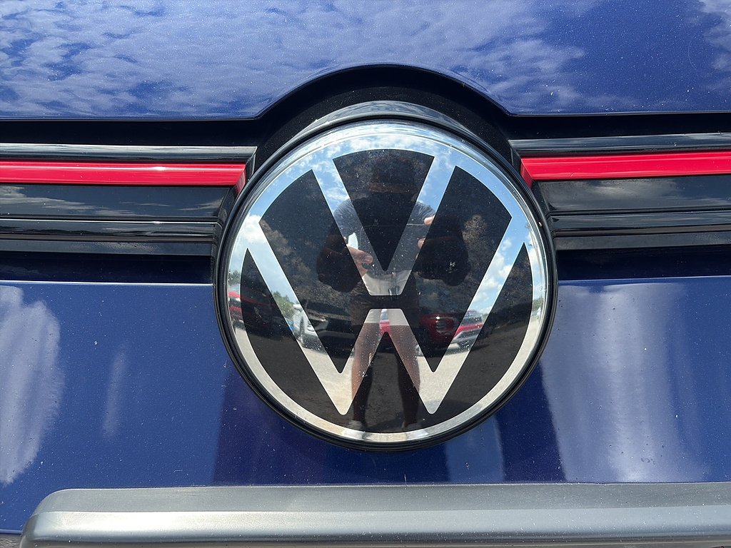 Used 2024 Atlantic Blue Metallic Volkswagen S 4dr Hatchback image 11