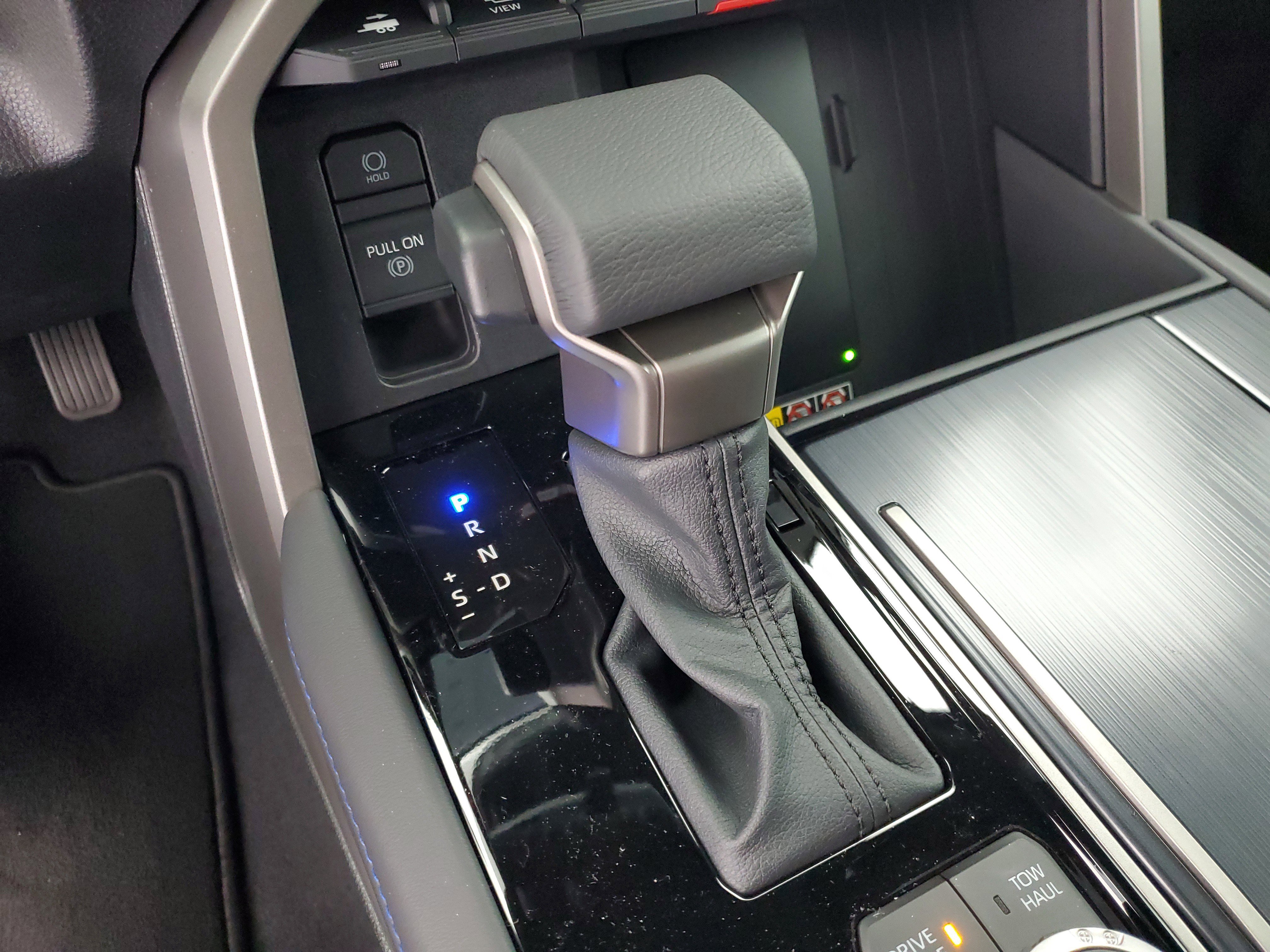New 2026 Wind Chill Pearl <sup>1</sup> Toyota  Platinum image 29