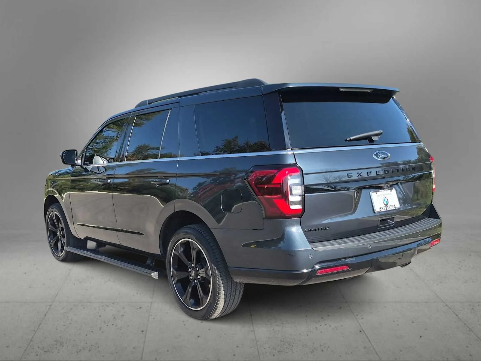 Used 2023 Stone Blue Metallic Ford Limited image 6