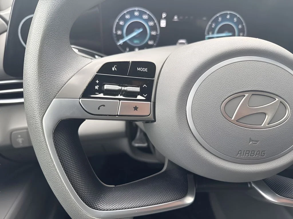 Used 2024 Gray Hyundai SEL image 13