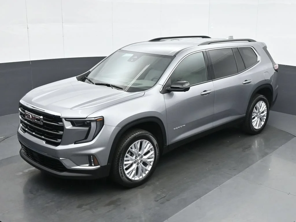 Used 2026 Silver GMC Elevation image 18
