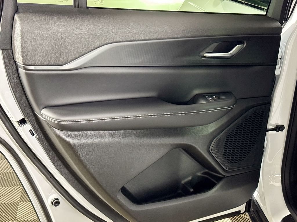 New 2026 Bright White Clearcoat Jeep Laredo image 18
