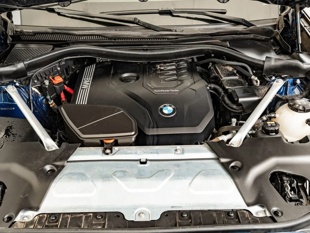 Used 2022 Phytonic Blue Metallic BMW xDrive30i image 49