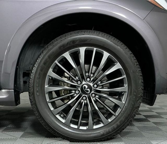 Used 2024 Gray INFINITI Premium Select image 8