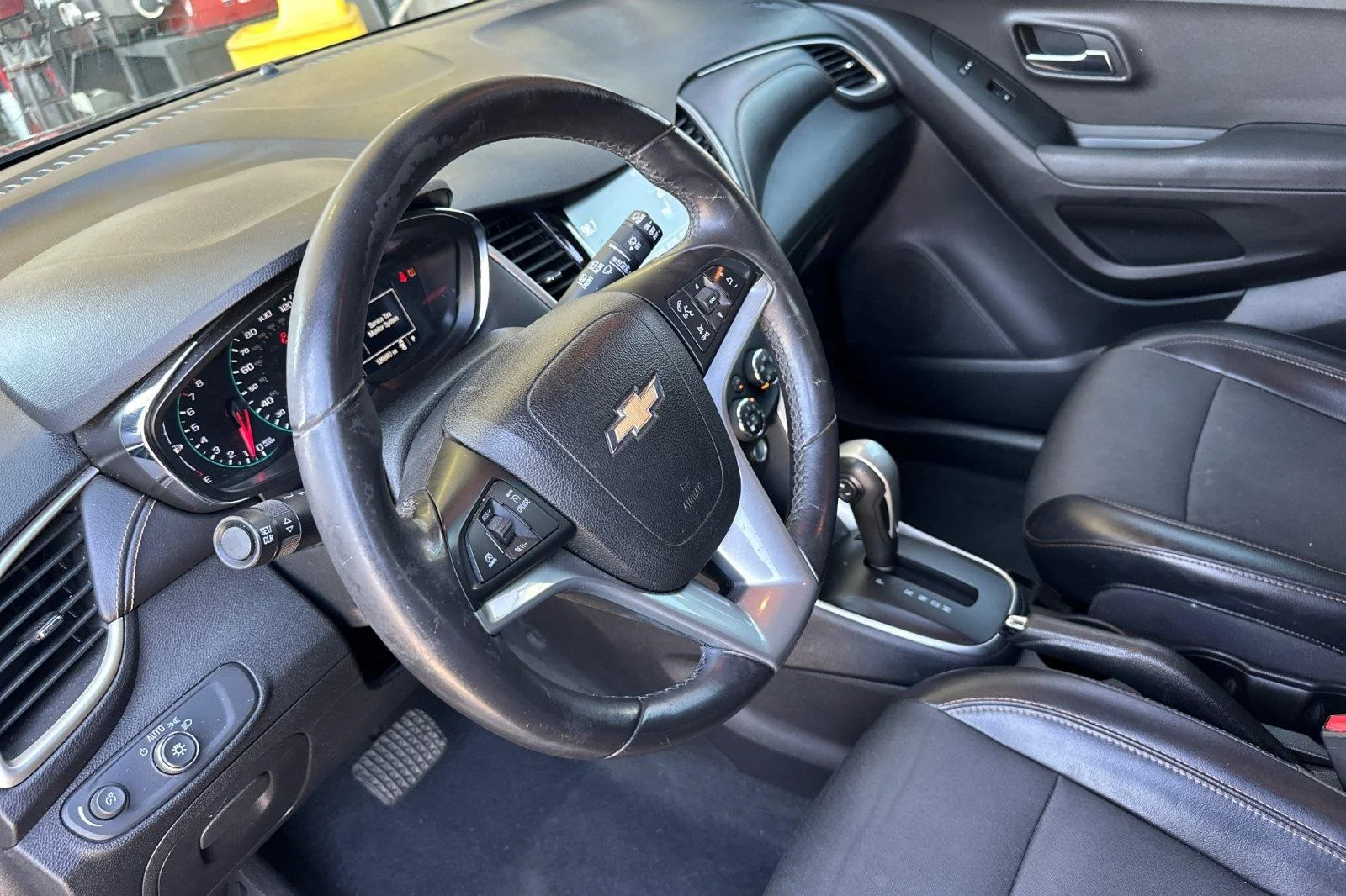 Used 2017 Mosaic Black Metallic Chevrolet LT image 10