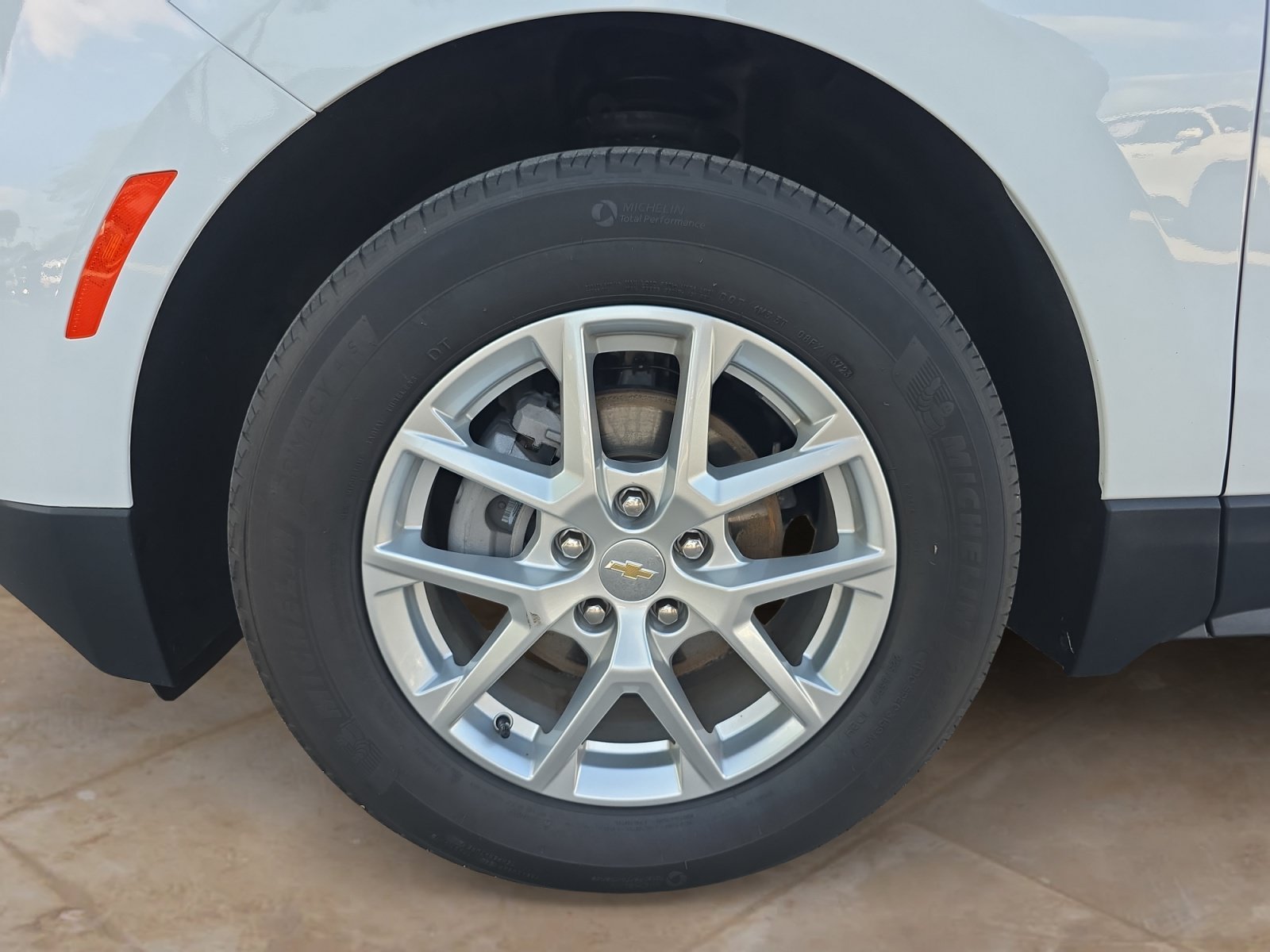 Used 2024 Summit White Chevrolet LT image 28