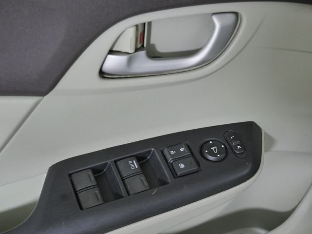 Used 2012 Silver Honda LX image 23