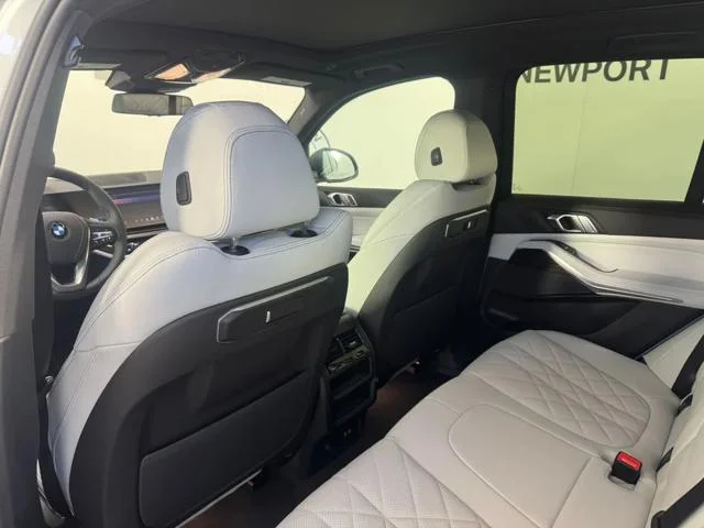 New 2026 Alpine White BMW xDrive40i image 14