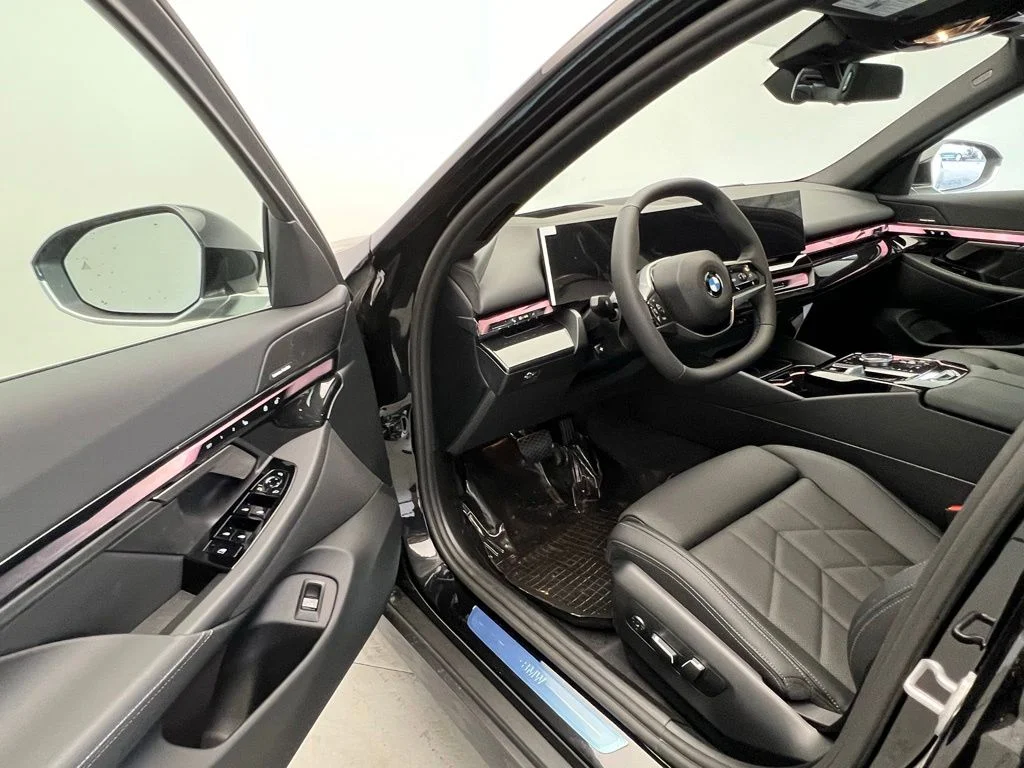 New 2027 Black Sapphire Metallic BMW 530i image 21