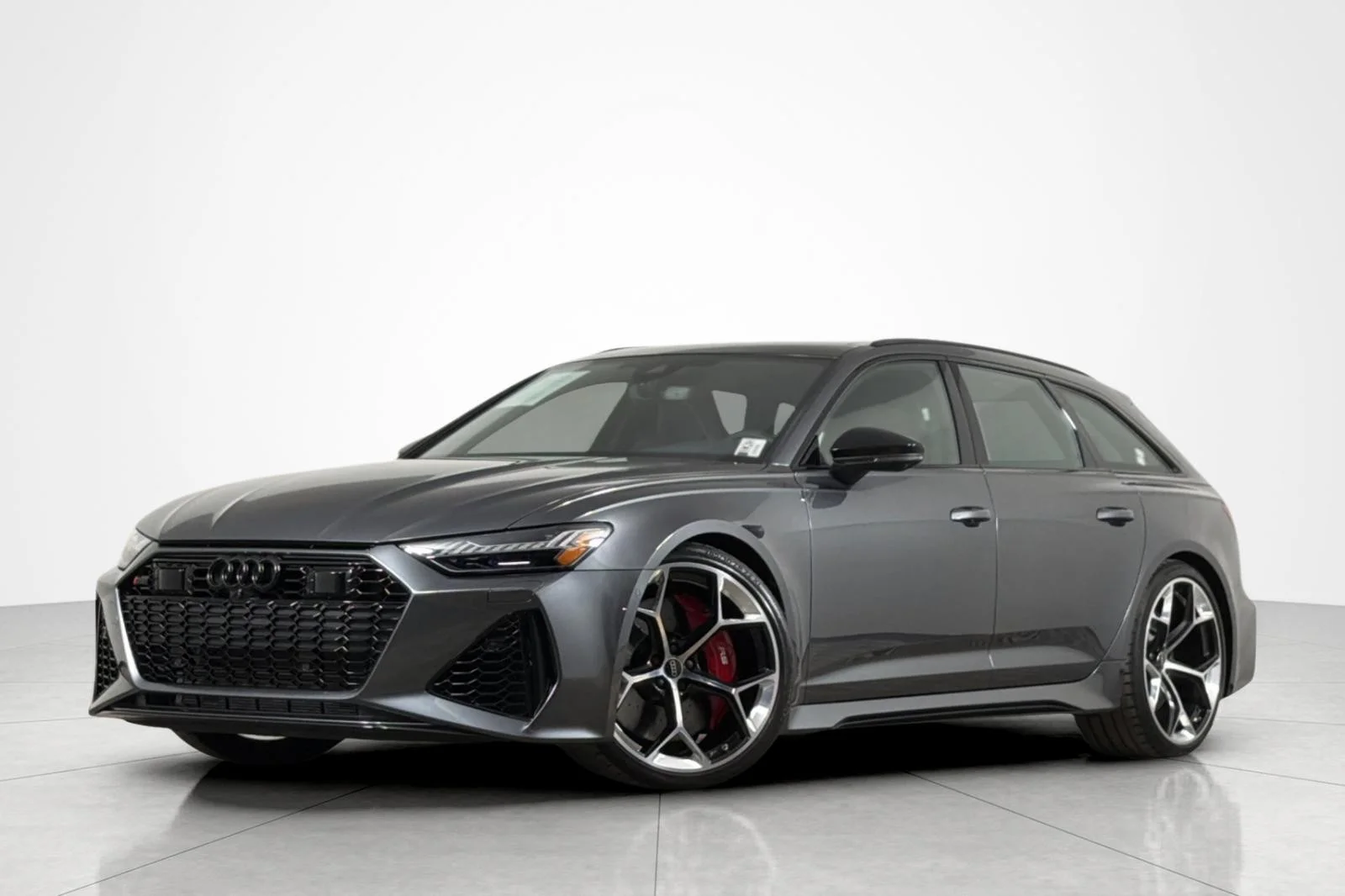2025 Audi RS 6 Avant Performance's photo