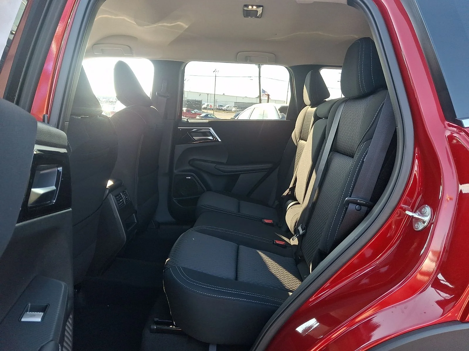 New 2026 Red Mitsubishi ES image 9