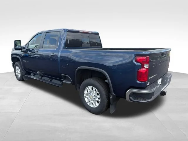 Used 2023 Northsky Blue Metallic Chevrolet LT image 3