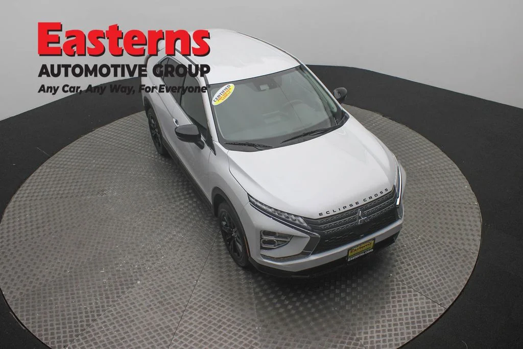 Used 2024 White Mitsubishi LE image 3