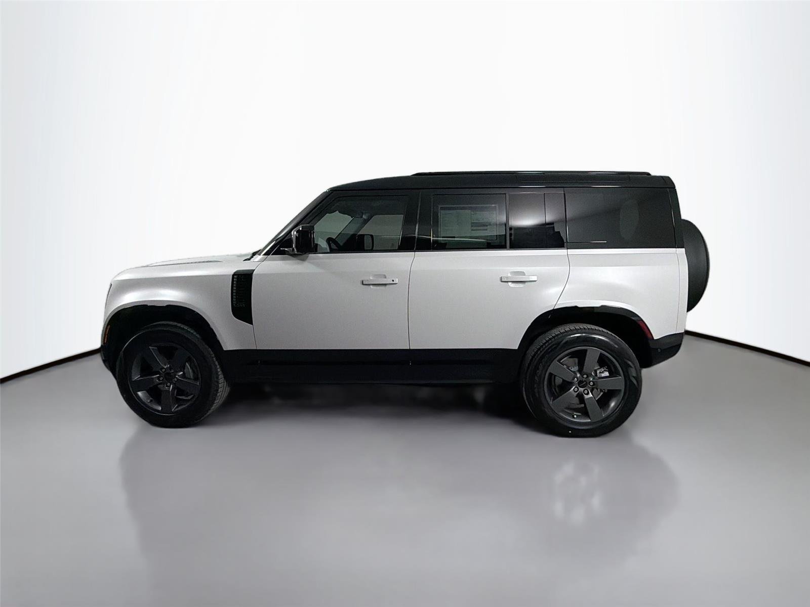 New 2026 Borasco Grey LAND ROVER X-Dynamic SE image 8