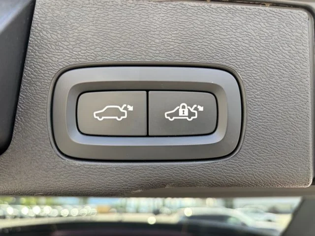 Used 2021 Black Volvo T8 Polestar image 25